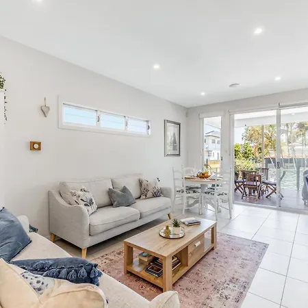 On Esplanade Own Flat & Pool, Manly Cafe Precinct Apartment Brisbane Exterior photo