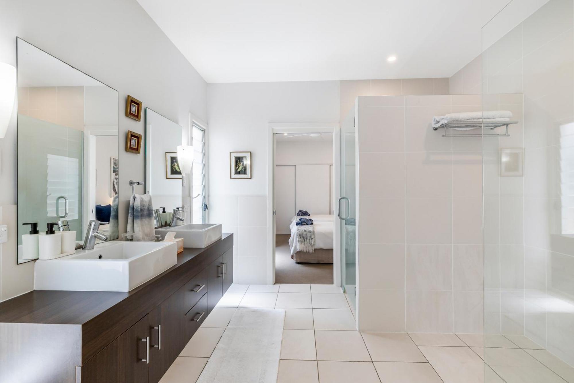 On Esplanade Own Flat & Pool, Manly Cafe Precinct * Brisbane